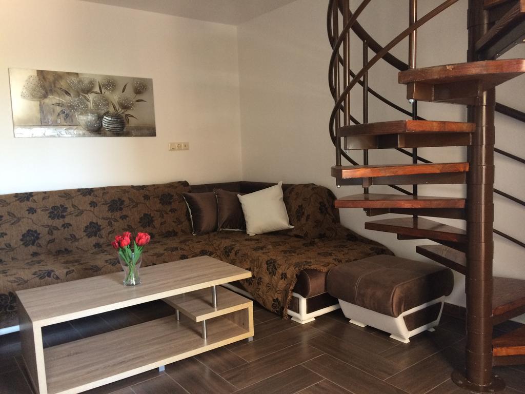 Palmyra Studios Ставрос Екстериор снимка